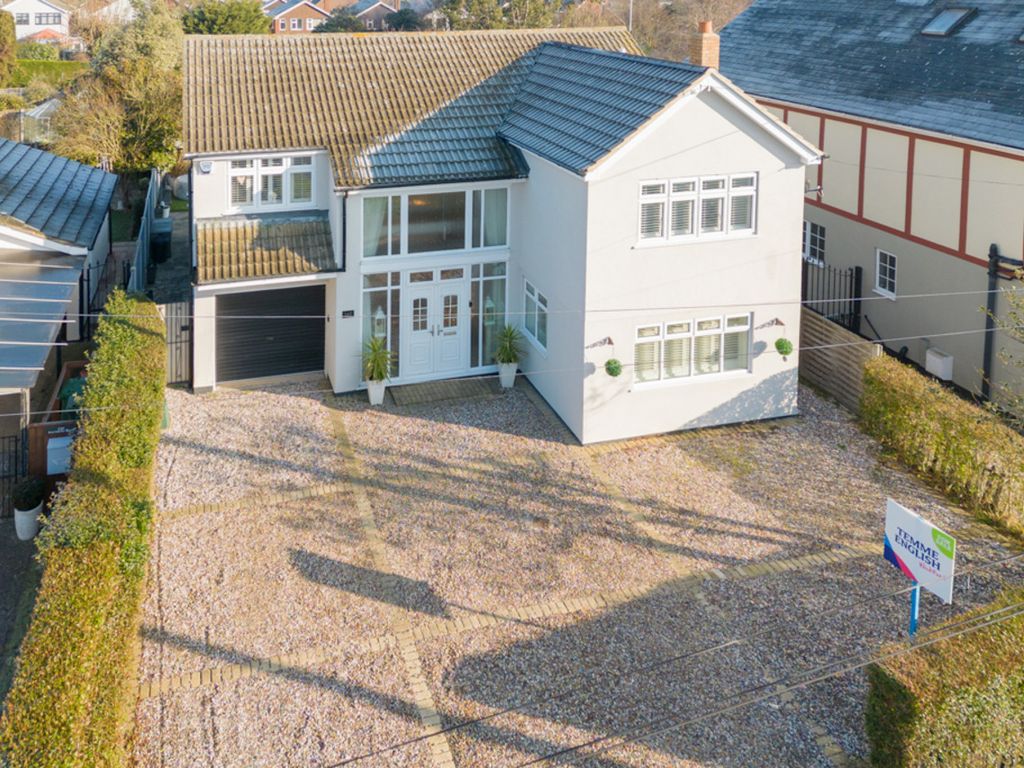 5 bed detached house for sale in Southend Road, Wickford SS11 Zoopla