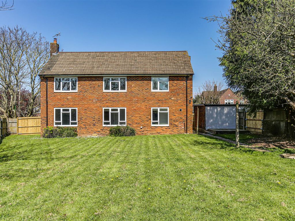 4 bed detached house for sale in Grice Avenue, Biggin Hill, Westerham