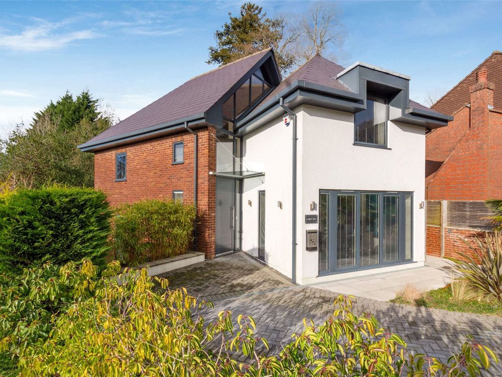 4 bed detached house for sale in Camden Park, Tunbridge Wells, Kent TN2