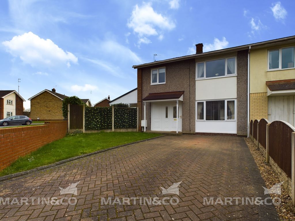 3 bed end terrace house for sale in Willow Road, Campsall, Doncaster