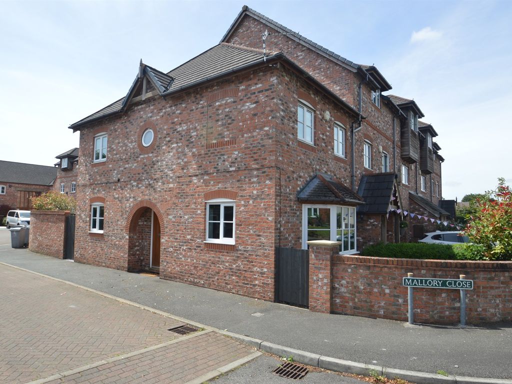 3 bed semidetached house for sale in Mallory Close, Mobberley