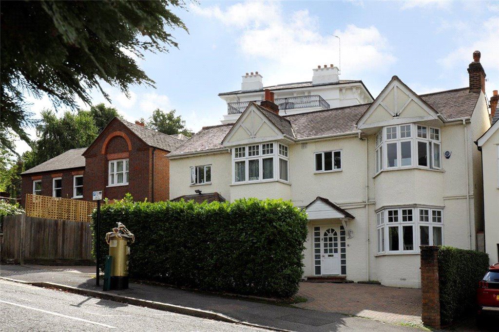 Somerset Road, Wimbledon Village SW19  