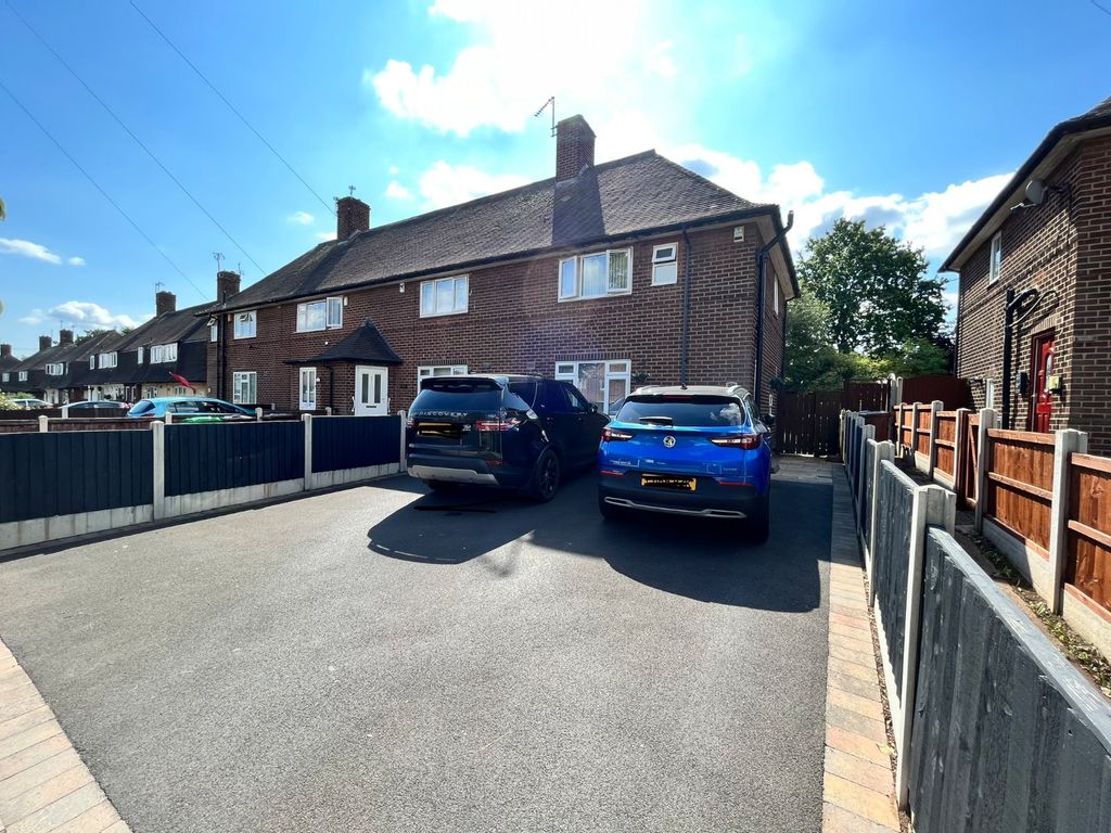 3 bed end terrace house for sale in Aspley Lane, Nottingham