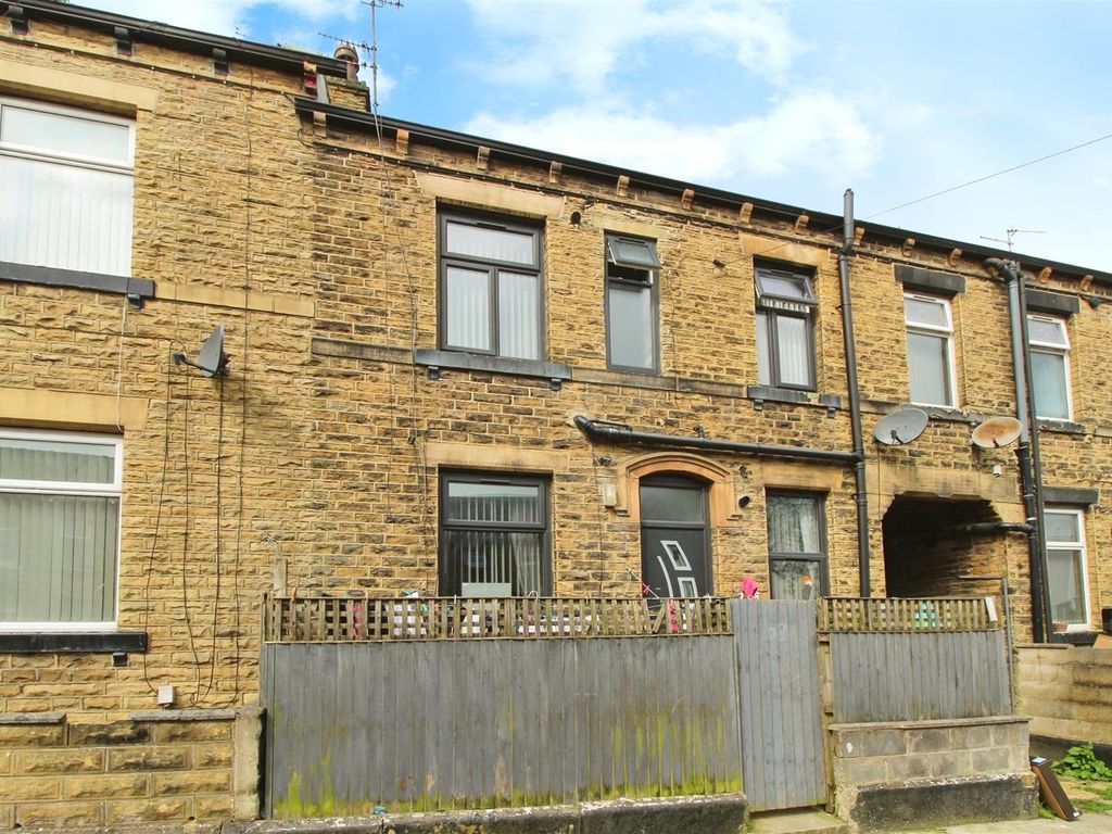 3 bed terraced house for sale in Pembroke Street, Bradford BD5, £