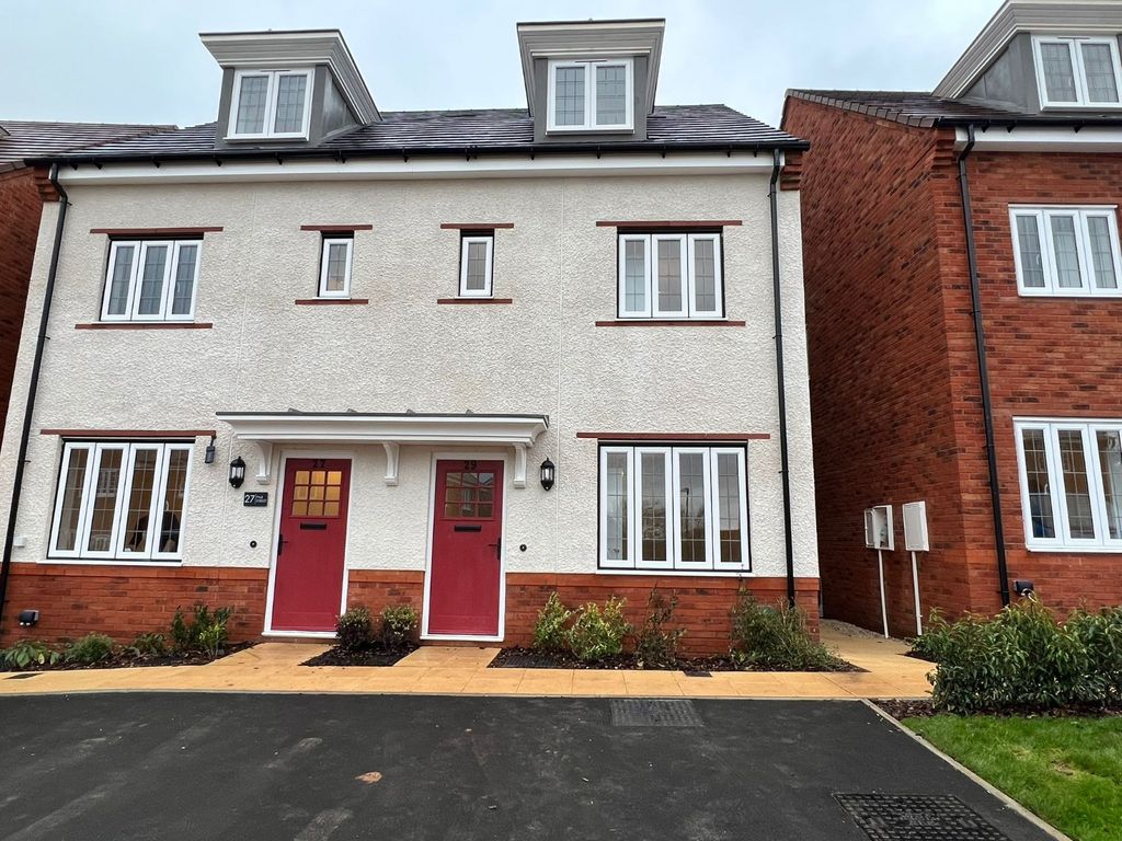 3 bed town house to rent in Par Street, Northfield B31 Zoopla