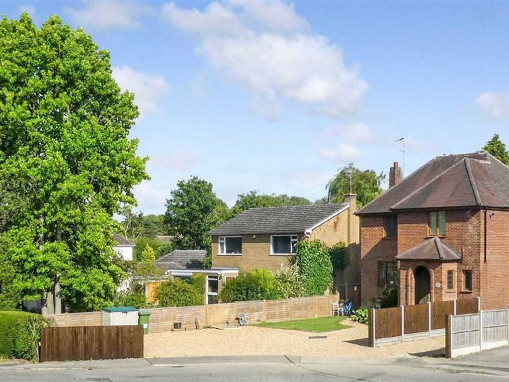 4 bed detached house for sale in Wolverton Road, Newport Pagnell