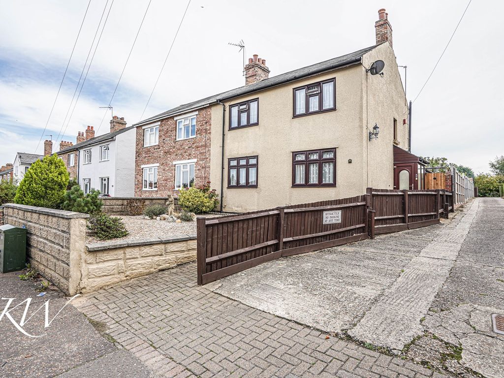 4 bed semi-detached house for sale in Layer Road, Colchester CO2 - Zoopla