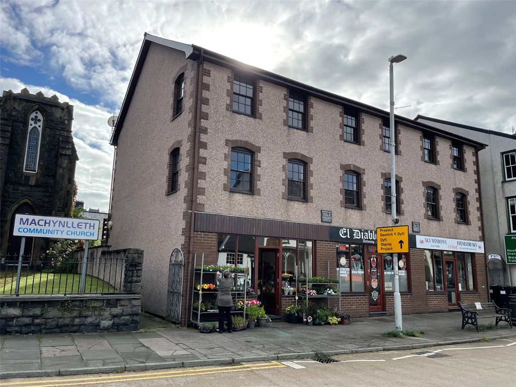 2 bed flat for sale in Penrallt Street, Machynlleth, Powys SY20 Zoopla