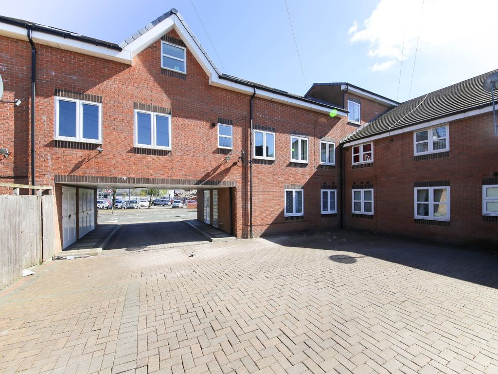 2 bed flat for sale in Ormskirk Road, Wigan, Lancashire WN5 Zoopla