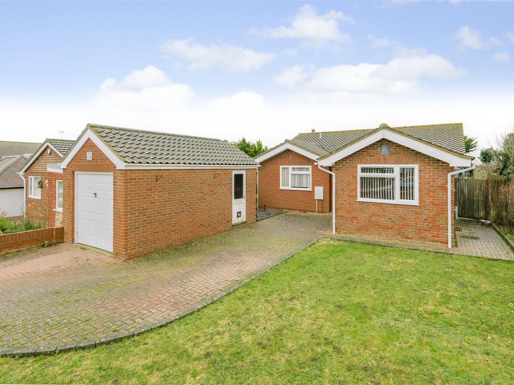 3 bed detached bungalow for sale in King Arthur Road, Cliffsend