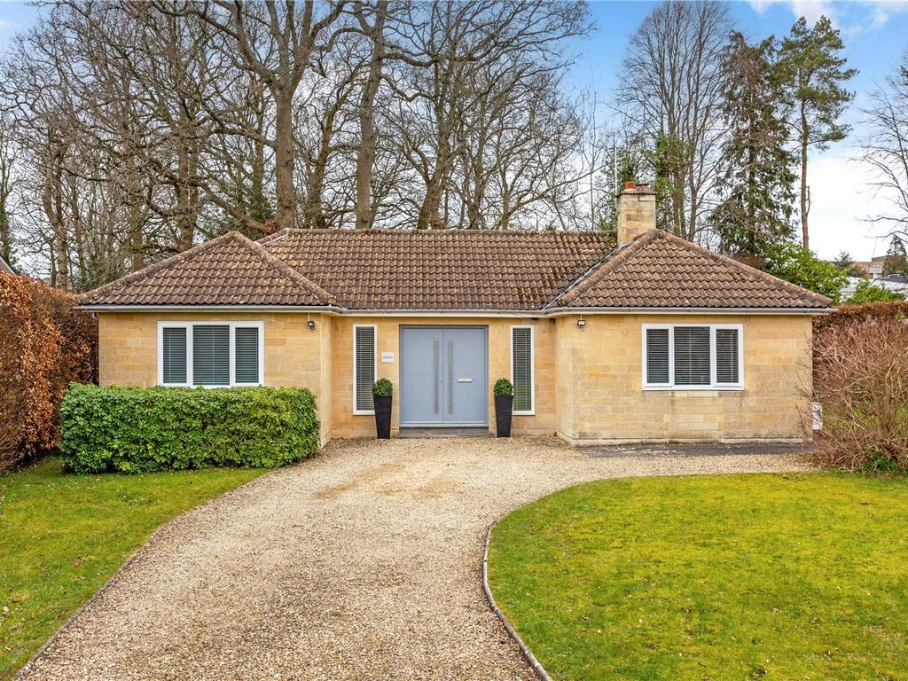 3 bed bungalow for sale in The Avenue, Claverton Down, Bath, Somerset