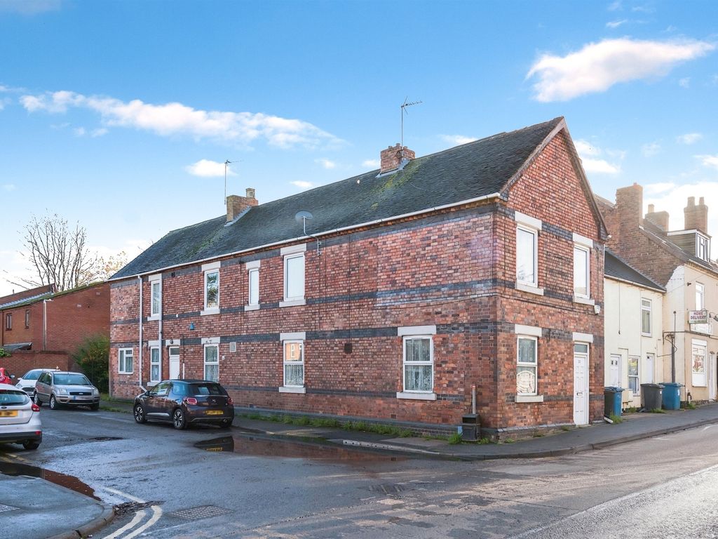 5 bed detached house for sale in High Street, Dosthill, Tamworth B77, £