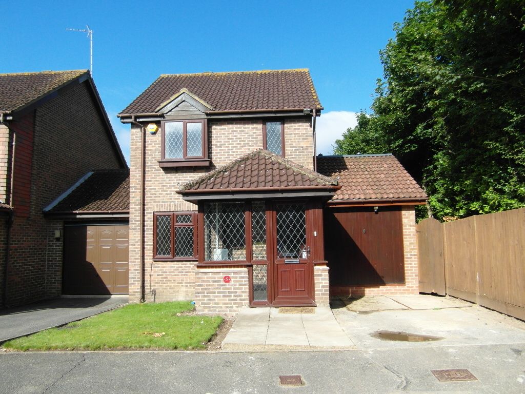 3 bed detached house to rent in Drive, Yeading, Hayes UB4, £2,400 pcm Zoopla
