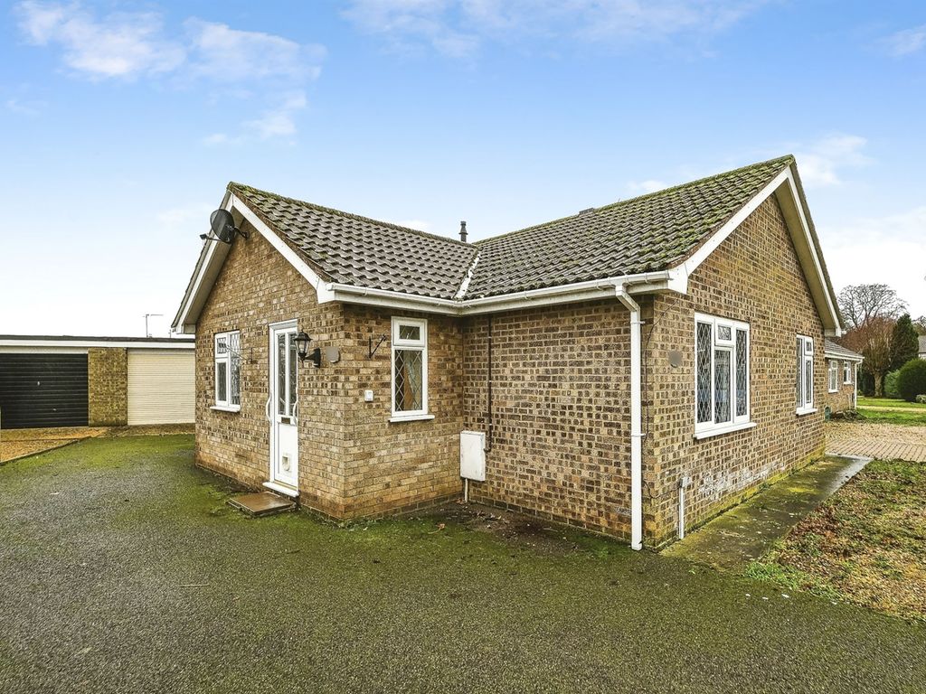 3 bed detached bungalow for sale in Burghley Road, South Wootton, King's Lynn PE30, £280,000