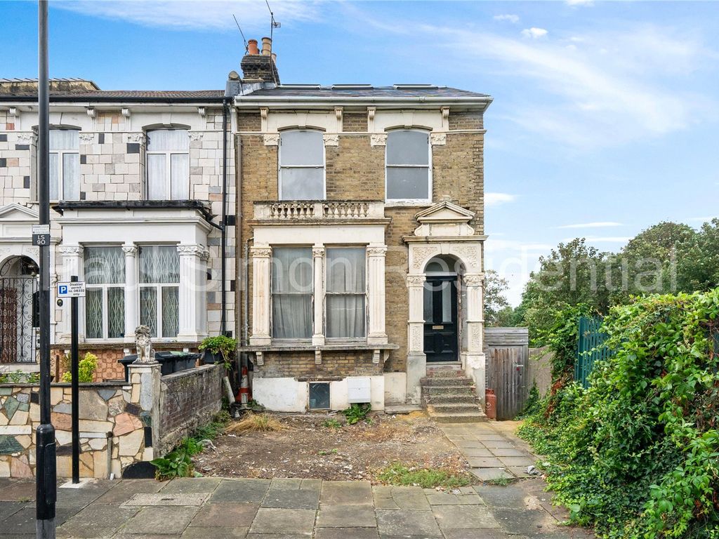 4 bed end terrace house for sale in Lothair Road South, London N4, £