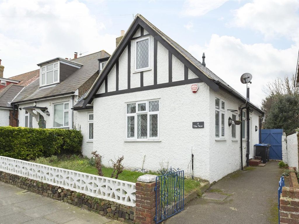 3 bed terraced house to rent in Linden Avenue, Broadstairs CT10, £1,500 pcm Zoopla