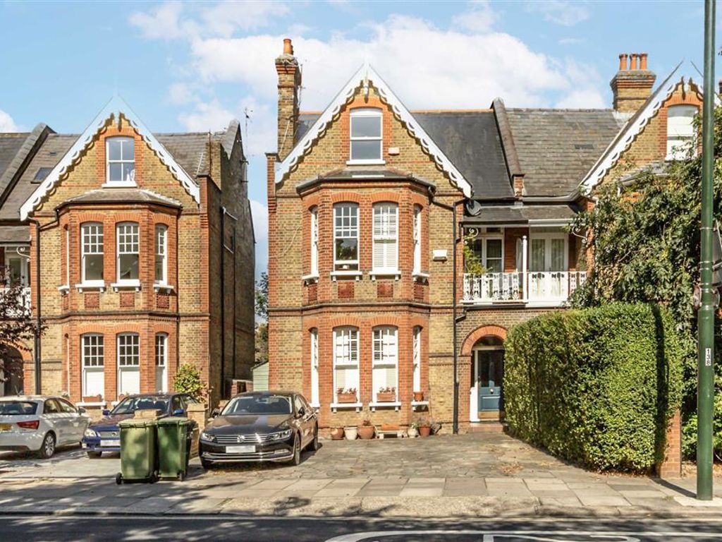 1 bed flat for sale in Park Road, Teddington TW11, £229,950 Zoopla