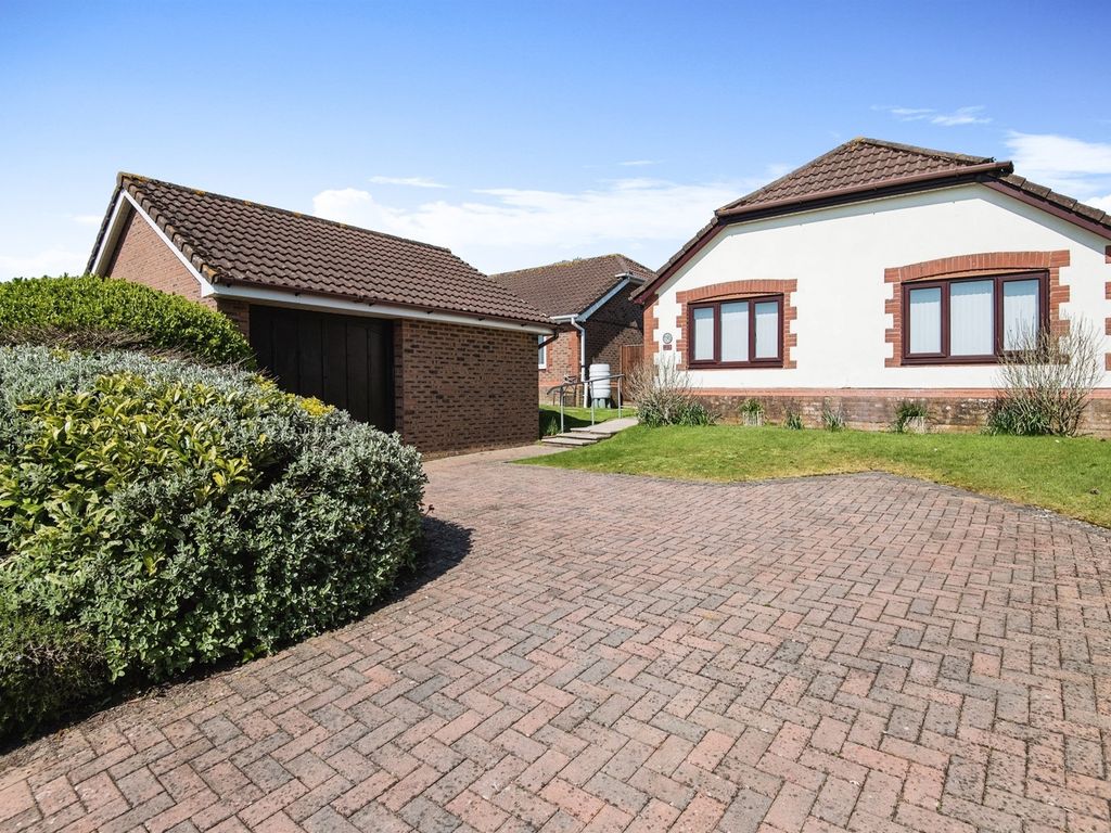 3 bed detached bungalow for sale in Woodcock Way, Chardstock, Axminster