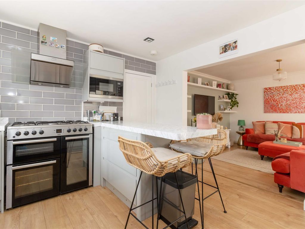 2 bed flat for sale in Alexandra Road, Worthing BN11 Zoopla