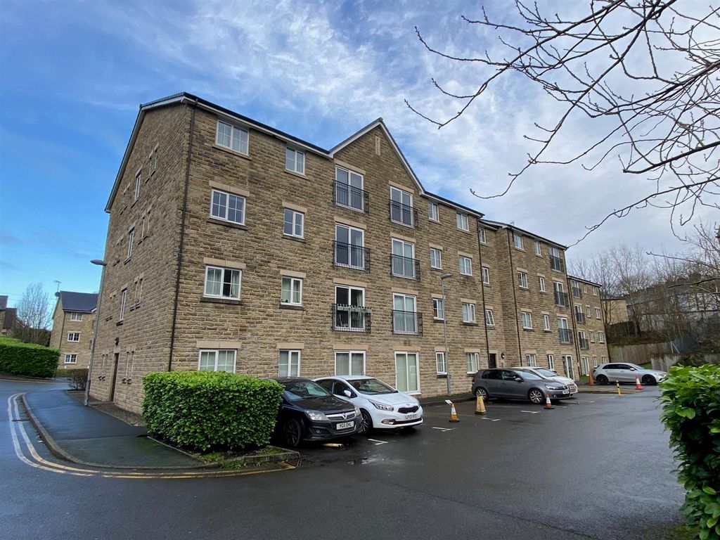 2 bed flat for sale in The Green, Millbrook, Stalybridge SK15, £100,000