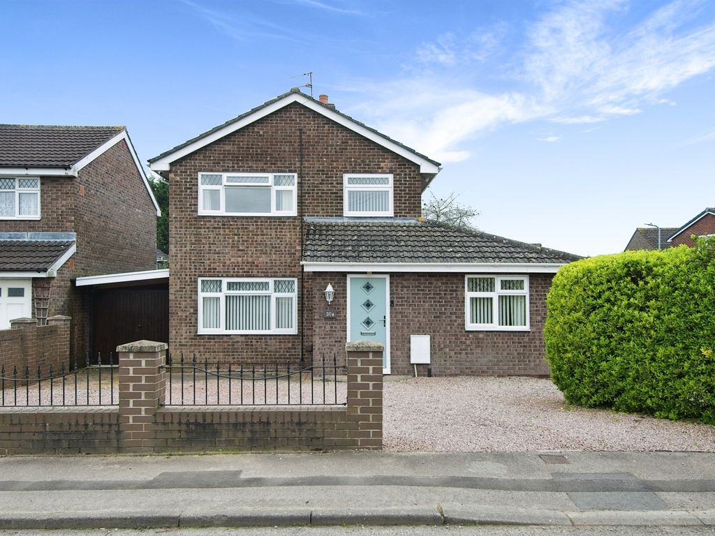4 bed detached house for sale in Burnt Barn Road, Bulwark, Chepstow