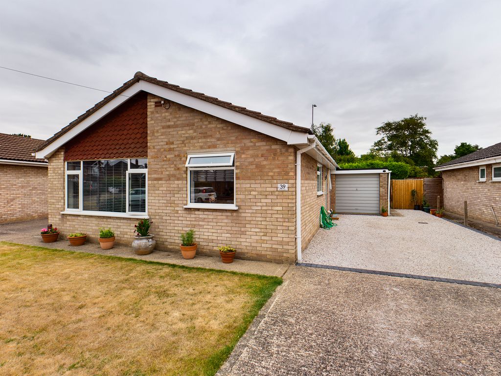 3 bed bungalow for sale in Wetherby Crescent, North Hykeham, Lincoln