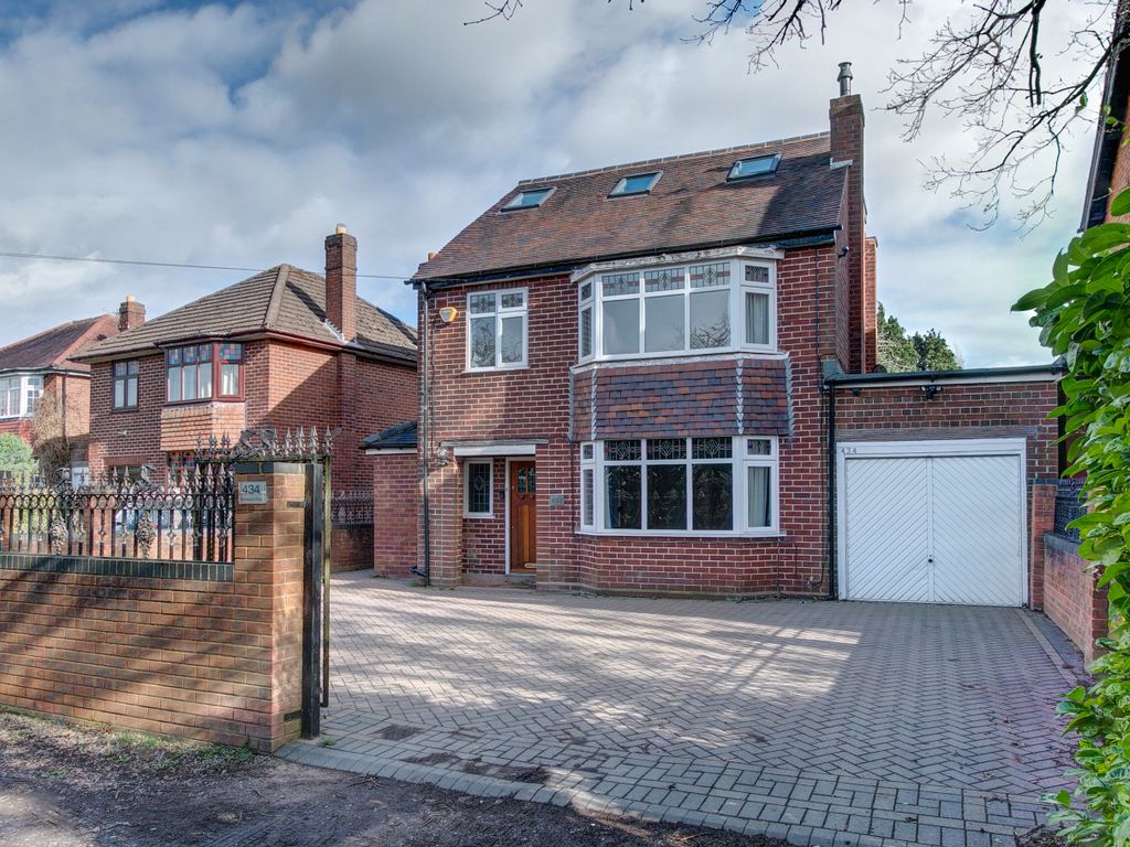 4 bed detached house for sale in Birmingham Road, Marlbrook, Bromsgrove