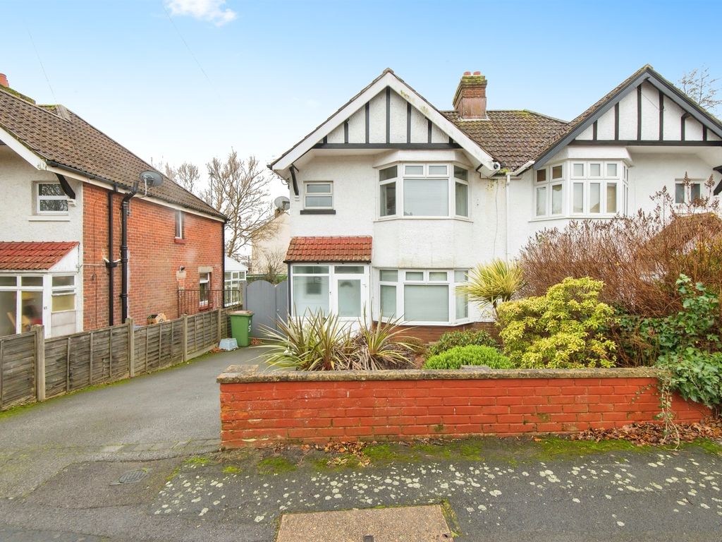 3 bed semidetached house for sale in Avon Road, Southampton SO18, £