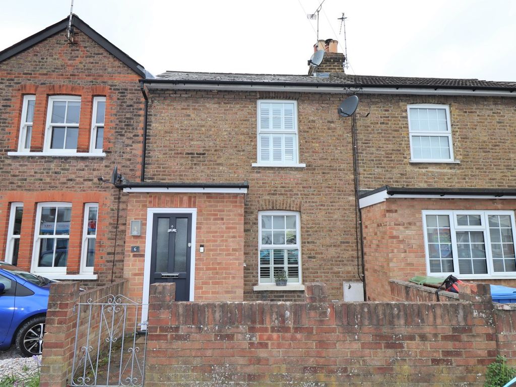2 bed terraced house for sale in Somerset Road, Farnborough GU14 Zoopla