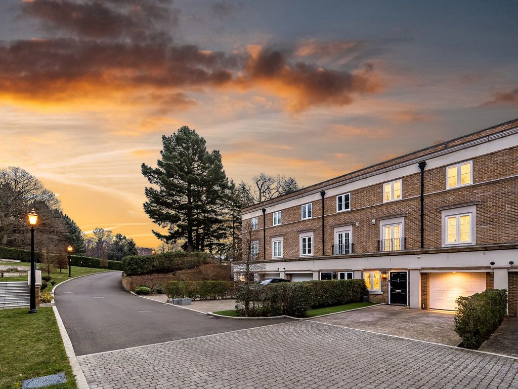 4 bed terraced house for sale in Willoughby Lane, Bromley BR1, £