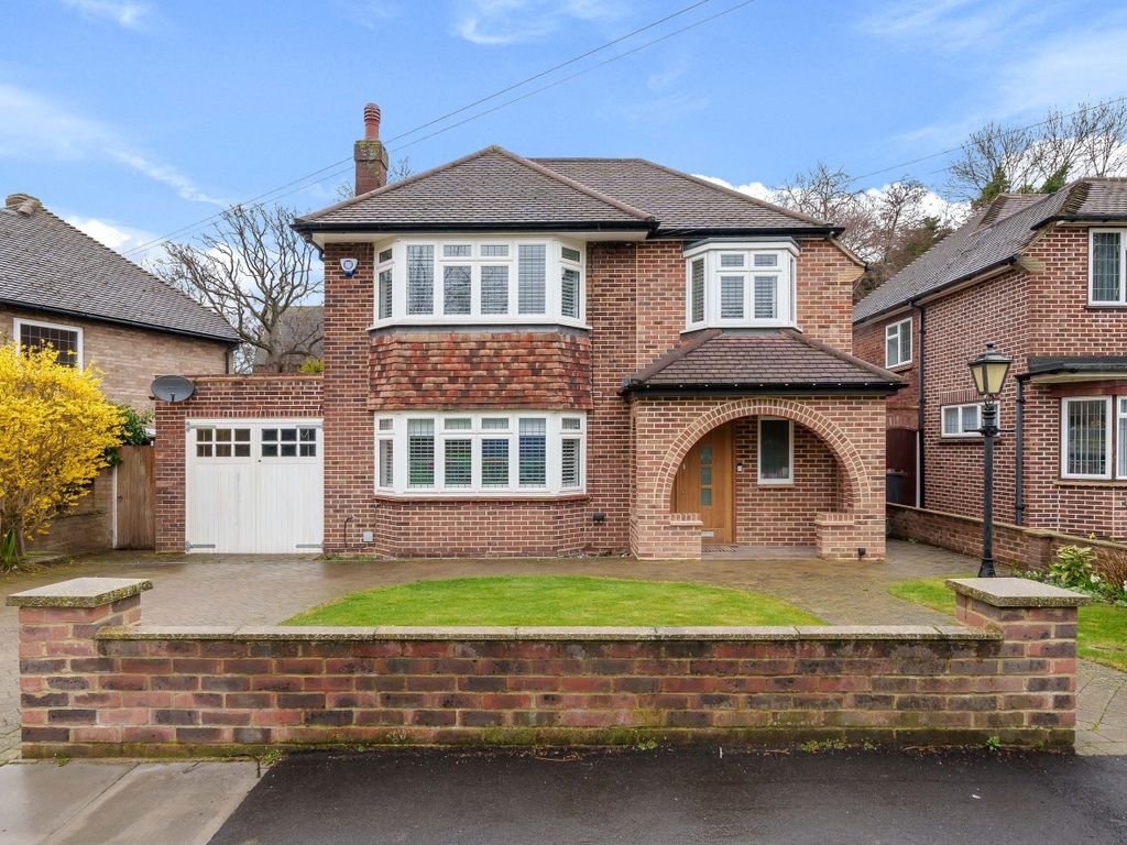 4 bed detached house for sale in Princes Avenue, Petts Wood, Orpington