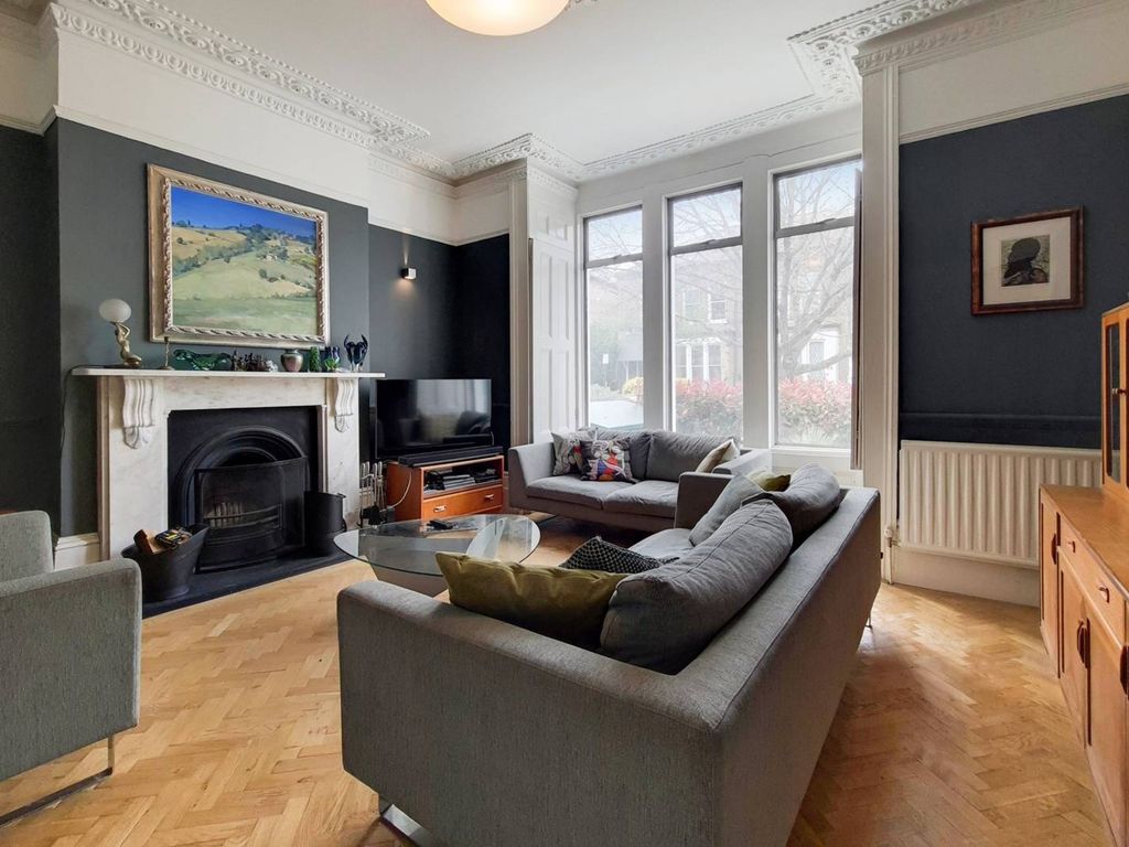 6 bed semidetached house for sale in Finsbury Park, Finsbury Park