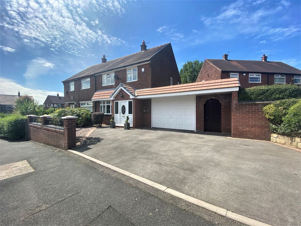 3 bed semidetached house for sale in Manor Road, Denton, Manchester