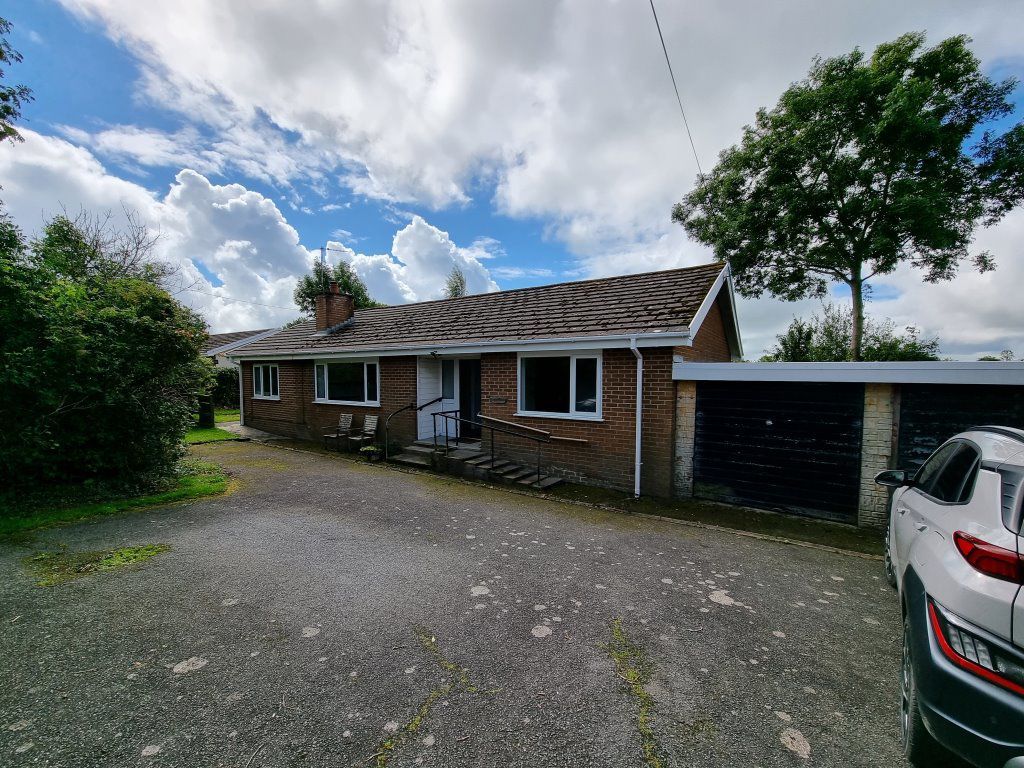4 bed bungalow to rent in PantYCrug, Capel Seion, Aberystwyth SY23, £