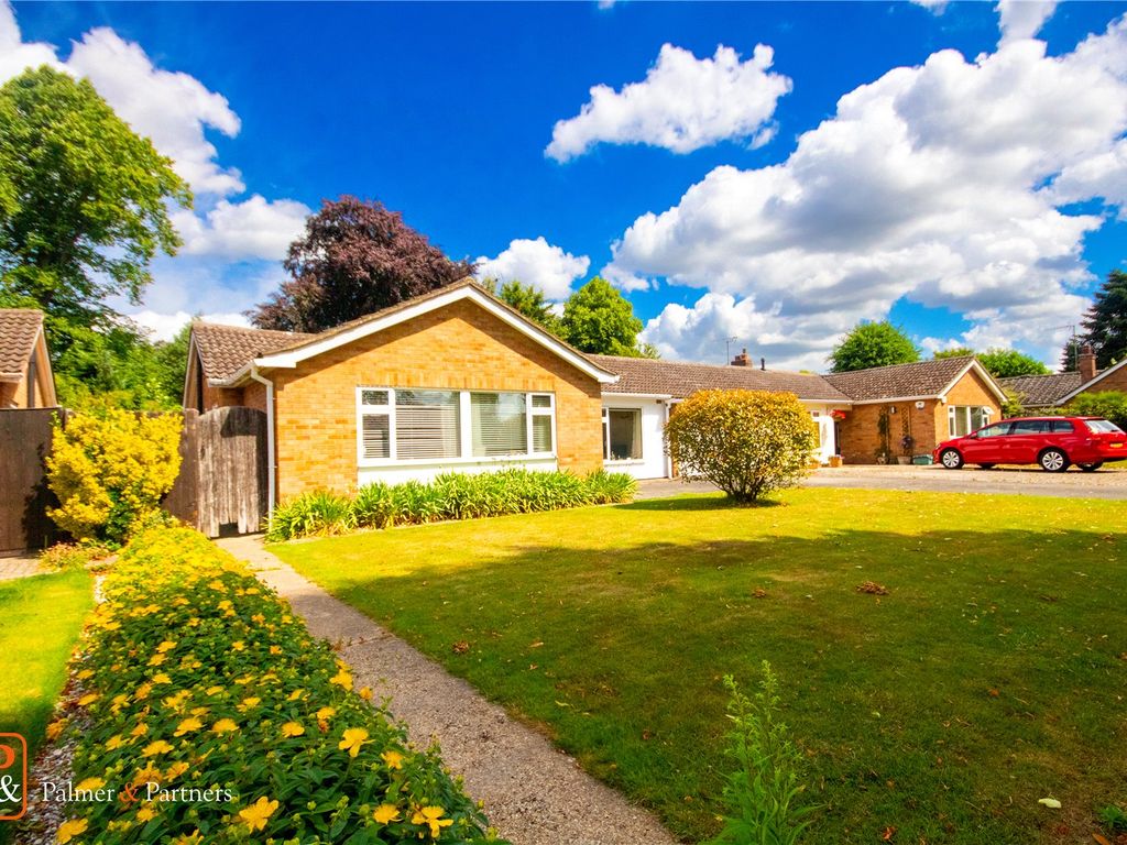 3 bed bungalow for sale in Cherrywood Drive, Colchester, Essex CO3 Zoopla