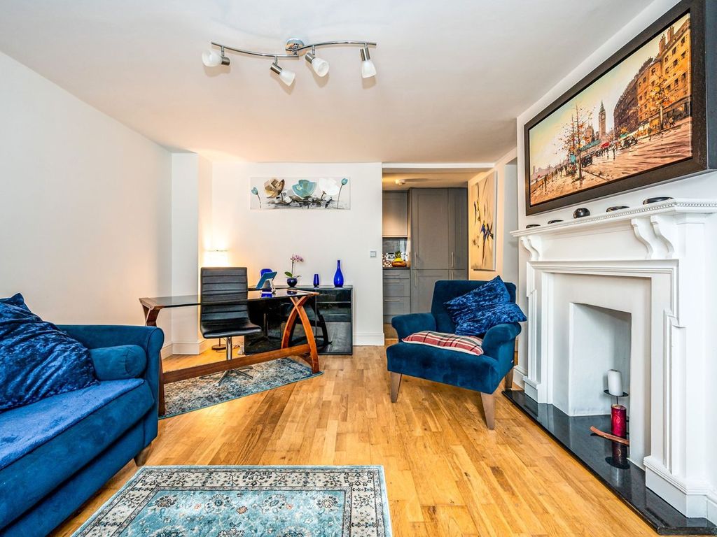 84 London Road, Redhill RH1  
