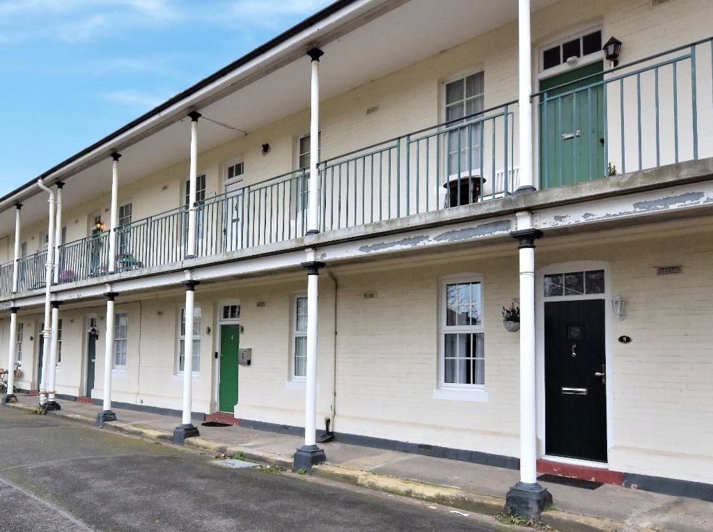 2 bed flat for sale in Ash Court, Thorpe Green, Campfield Road