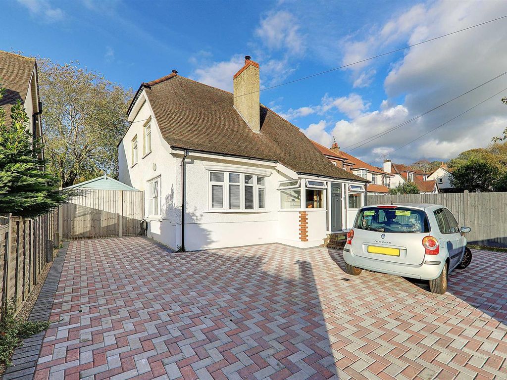 4 bed detached house for sale in Arundel Road, Worthing BN13 Zoopla
