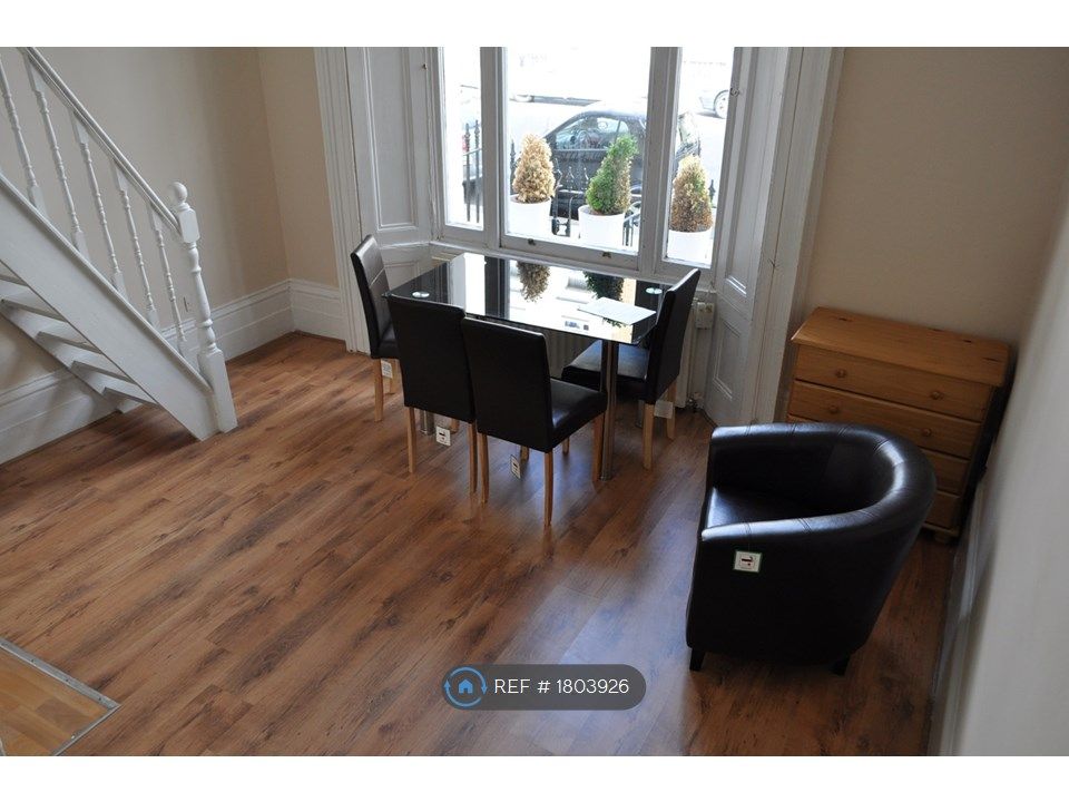 Studio to rent in St. Stephen's Gardens, London W2, £1,738 pcm Zoopla