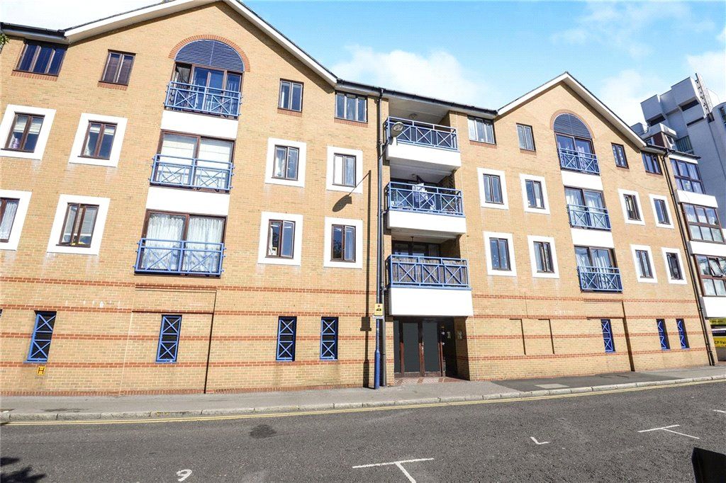1 bed flat for sale in Caversham House, Lady Booth Road, Kingston Upon