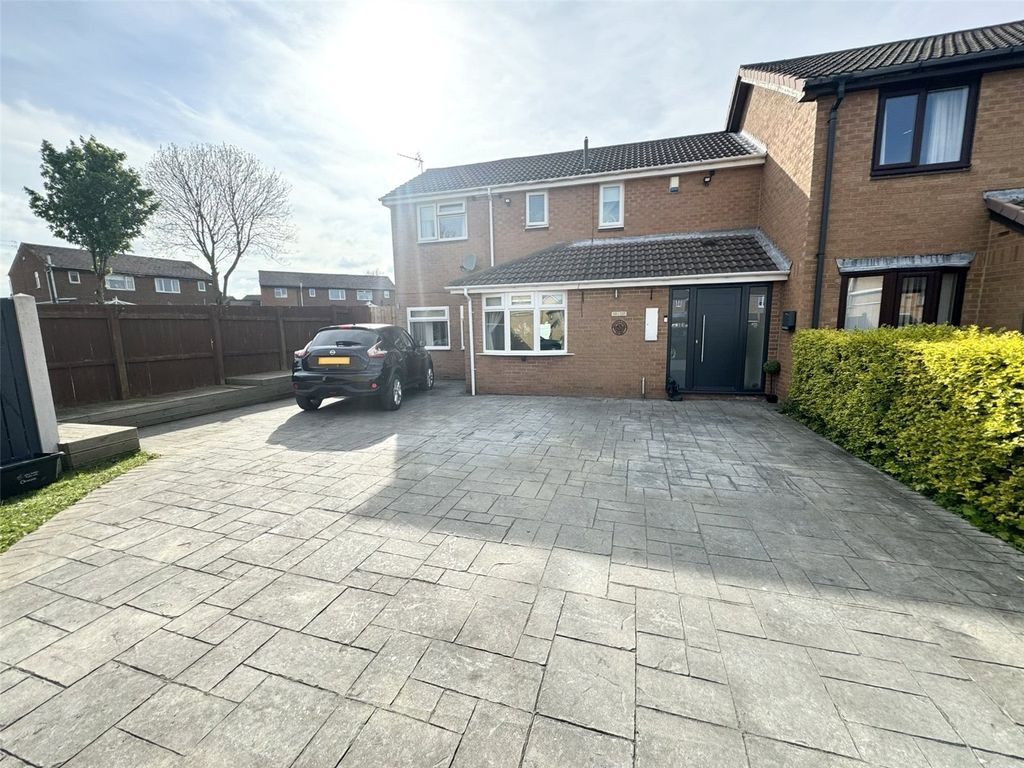 4 bed link detached house for sale in Tunstall Grove, Auckland