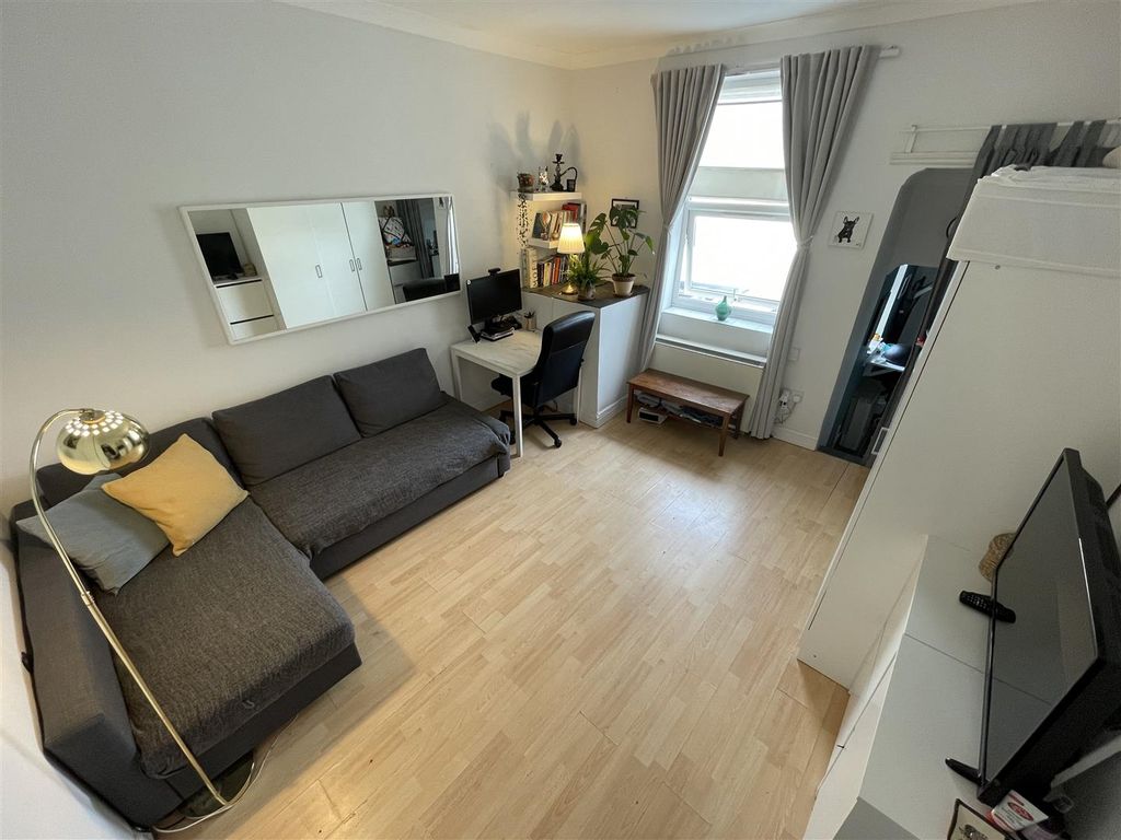 Studio to rent in Chatsworth Road, Hackney E5 Zoopla