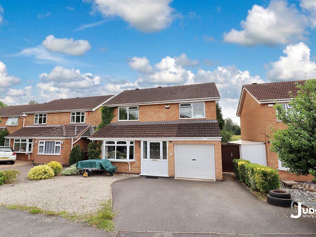 4 bed detached house for sale in Blackthorn Road, Glenfield, Leicester