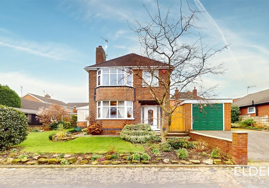 3 bed detached house for sale in Andrew Avenue, Ilkeston DE7, £320,000