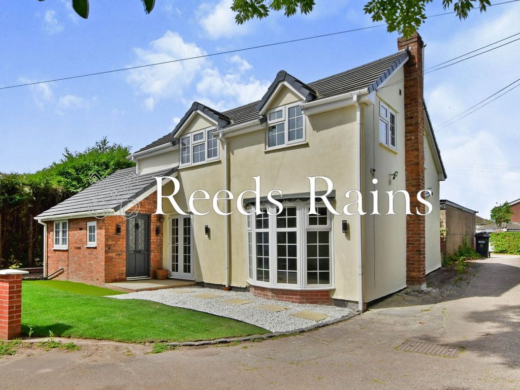 2 bed cottage for sale in Cumber Close, Wilmslow, Cheshire SK9, £