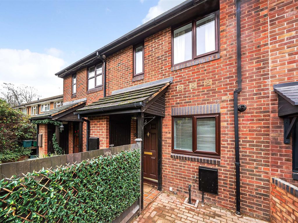 2 bed terraced house for sale in Cuthbert Gardens, London SE25, £