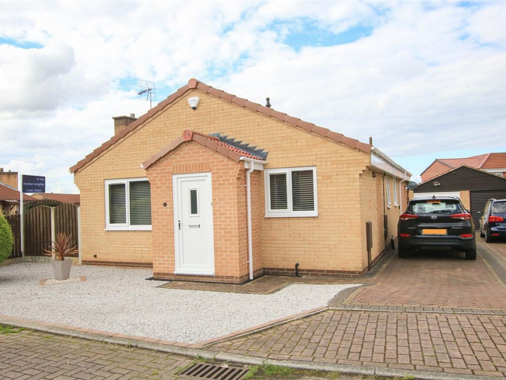 3 bed detached bungalow for sale in Rye Croft, Conisbrough, Doncaster