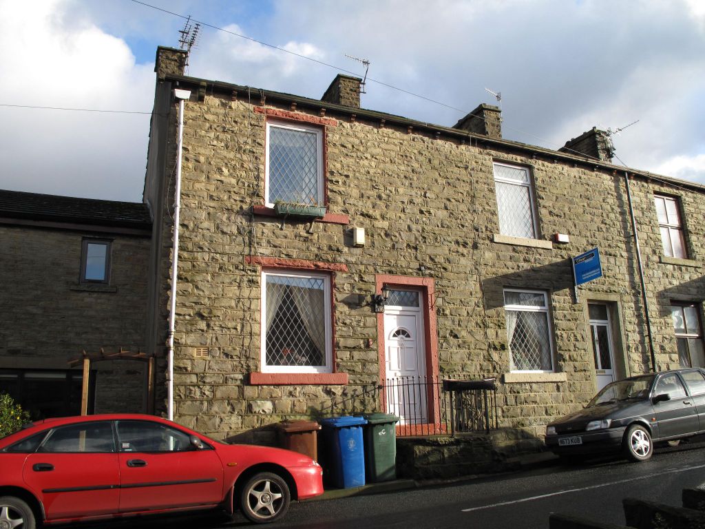 2 bed terraced house to rent in Edgeside Lane, Waterfoot, Rossendale