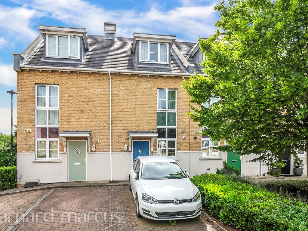 3 bed town house for sale in Revere Way, Ewell, Epsom KT19, £364,000