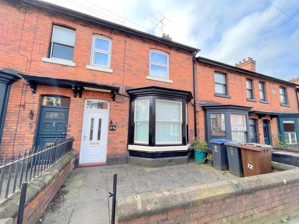 4 bed property for sale in Ashbourne Road, Leek ST13 Zoopla